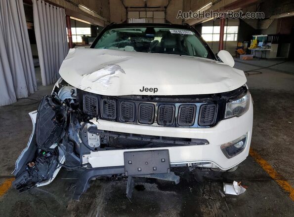 3C4NJDCB9JT209569 2018 JEEP COMPASS White Widok z przodu
