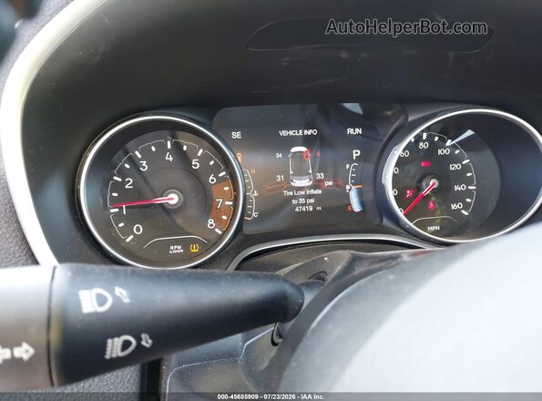 3C4NJDCB9JT456333 2018 JEEP COMPASS Белый Вид задних сидений