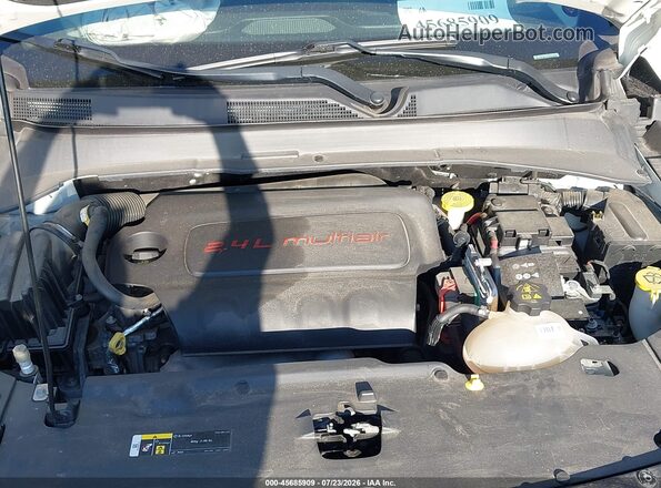 3C4NJDCB9JT456333 2018 JEEP COMPASS Белый Вид сзади