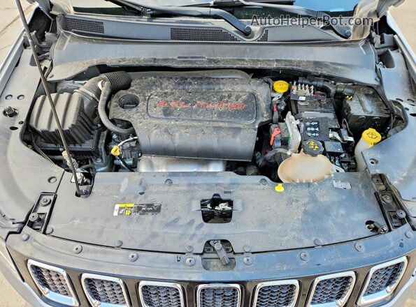 3C4NJDCB9JT456963 2018 JEEP COMPASS Gray Engine compartment view