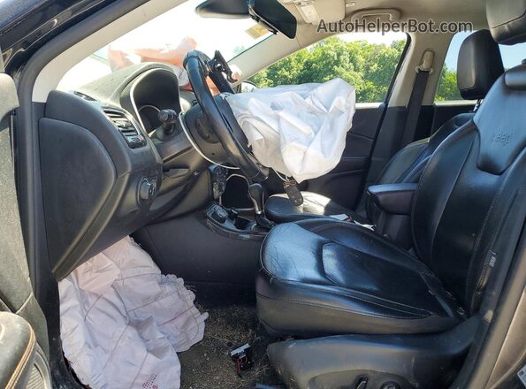 3C4NJDCB9KT641886 2019 JEEP COMPASS Угольный Вид салона спереди