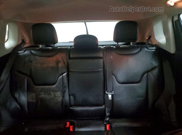 3C4NJDCB9KT780867 2019 JEEP COMPASS White Rear seats view