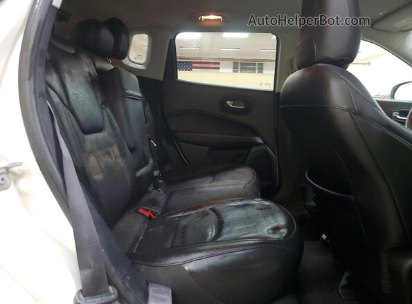3C4NJDCB9KT780867 2019 JEEP COMPASS White Rear interior view
