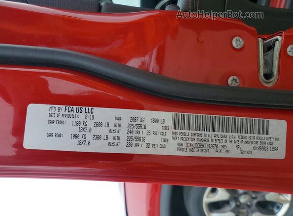 3C4NJDCB9KT812670 2019 JEEP COMPASS Red VIN კოდის სტიკერის ხედი