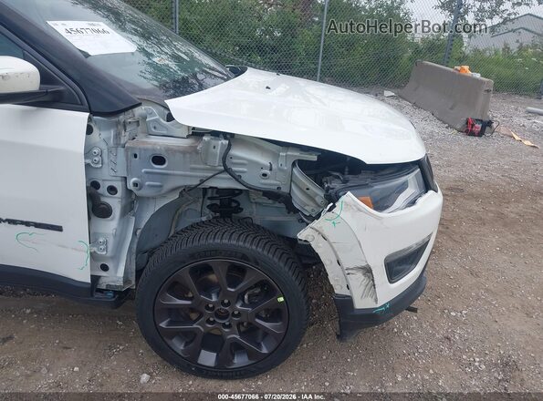 3C4NJDCB9LT119261 2020 JEEP COMPASS White Front view