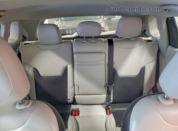3C4NJDCB9LT155970 2020 JEEP COMPASS Gray Հետևի նստատեղերի տեսք