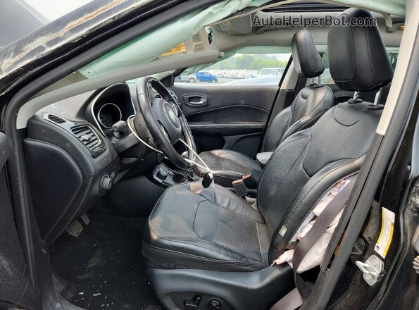 3C4NJDCB9LT168122 2020 JEEP COMPASS Black Вид салону спереду