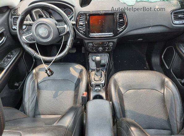 3C4NJDCB9LT168122 2020 JEEP COMPASS Black Вид панелі приладів