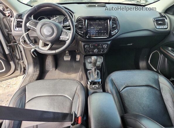 3C4NJDCB9MT583345 2021 JEEP COMPASS Silver წინა პანელის ხედი