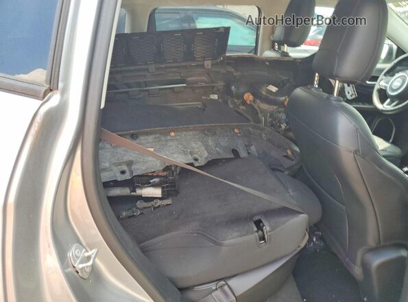 3C4NJDCBXKT619881 2019 JEEP COMPASS Gray Vista interior trasera