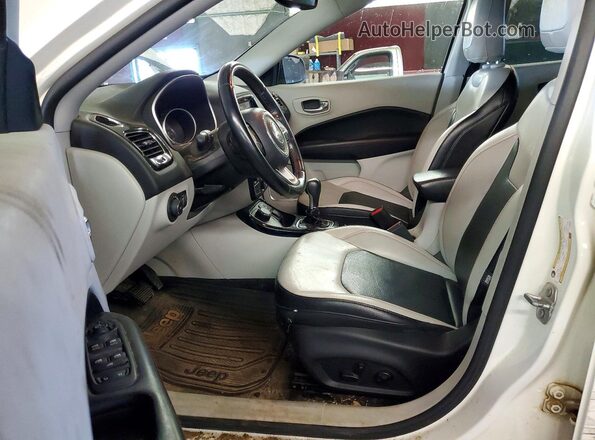 3C4NJDCBXLT155850 2020 JEEP COMPASS White Widok wnętrza z przodu