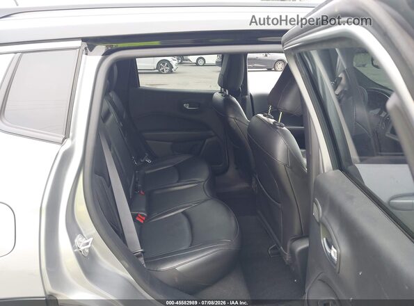 3C4NJDCBXLT242759 2020 JEEP COMPASS Silver Vista de la etiqueta del VIN