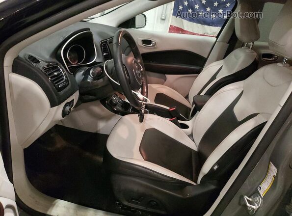 3C4NJDCBXMT516348 2021 JEEP COMPASS Gray Vista interior delantera