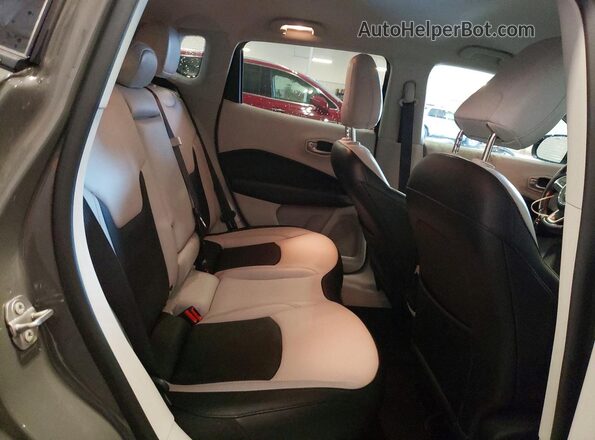 3C4NJDCBXMT516348 2021 JEEP COMPASS Gray Vista interior trasera