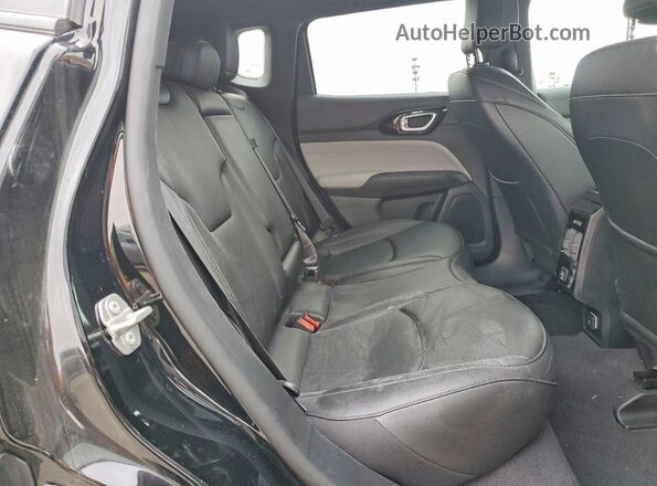 3C4NJDCN0RT102786 2024 JEEP COMPASS Black Սալոնի հետևի տեսք