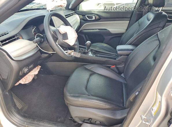 3C4NJDCN0ST508363 2025 JEEP COMPASS Silver Vista interior delantera