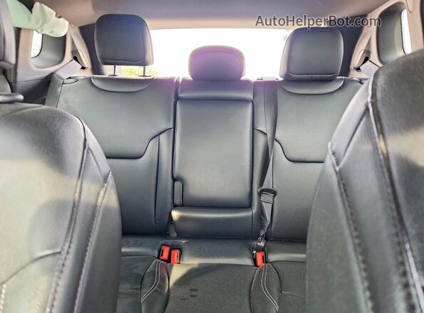 3C4NJDCN0TT207075 2026 JEEP COMPASS Black უკანა სავარძლების ხედი
