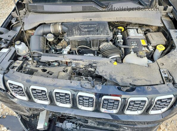 3C4NJDCN0TT207075 2026 JEEP COMPASS Black ძრავის განყოფილების ხედი