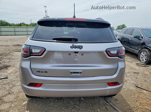 3C4NJDCN2PT545468 2023 JEEP COMPASS Silver Հետևի տեսք