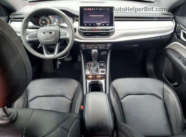 3C4NJDCN2RT120920 2024 JEEP COMPASS Gray Вид панелі приладів
