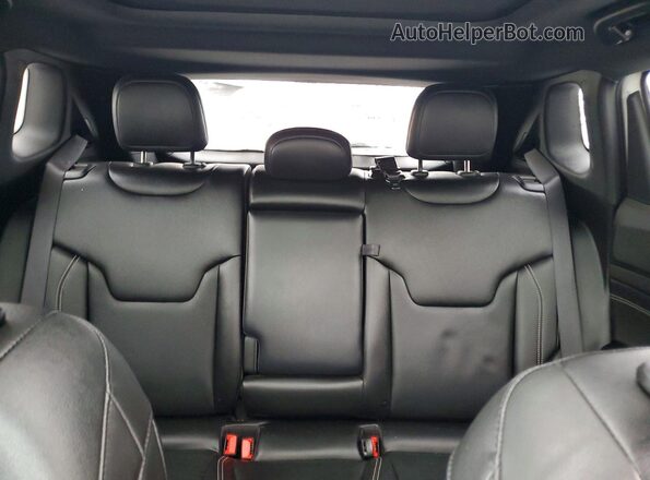 3C4NJDCN2RT139242 2024 JEEP COMPASS White Rear seats view