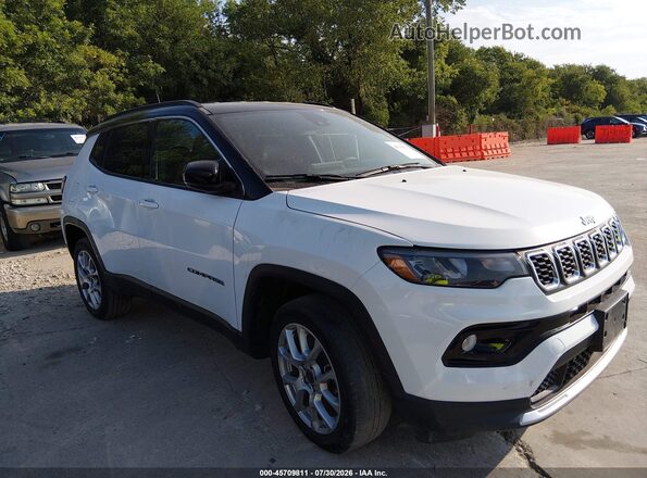 3C4NJDCN2ST505125 2025 JEEP COMPASS White უკანა სალონის ხედი