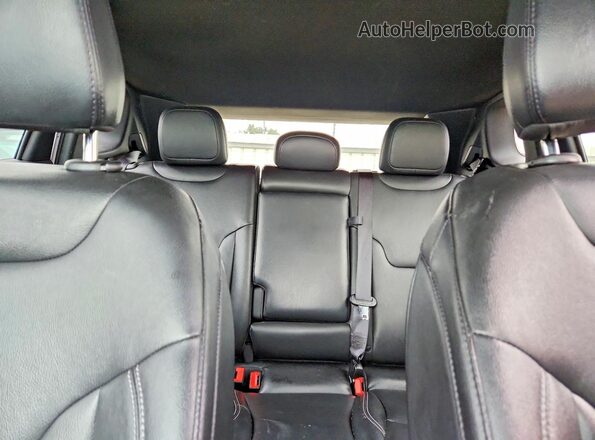 3C4NJDCN2ST511796 2025 JEEP COMPASS White Vista de los asientos traseros