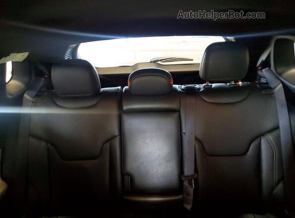 3C4NJDCN2ST602681 2025 JEEP COMPASS White Вид задніх сидінь