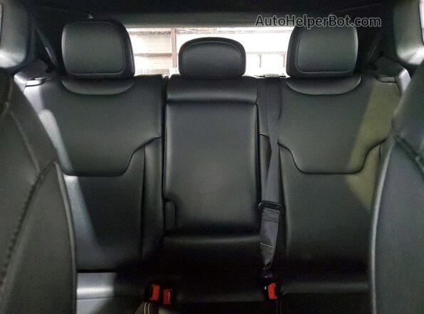 3C4NJDCN2ST602972 2025 JEEP COMPASS Black Հետևի նստատեղերի տեսք