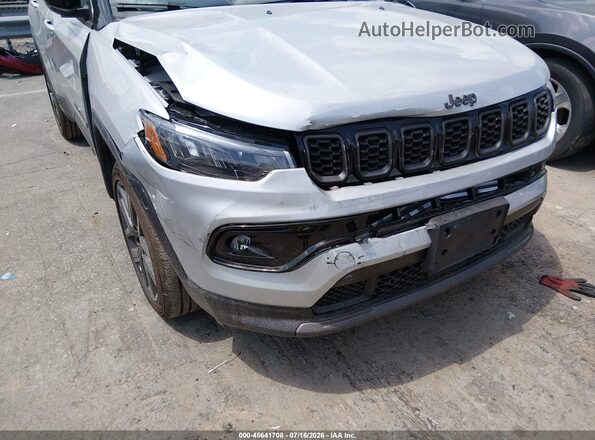 3C4NJDCN2TT253085 2026 JEEP COMPASS Gray წინა ხედი