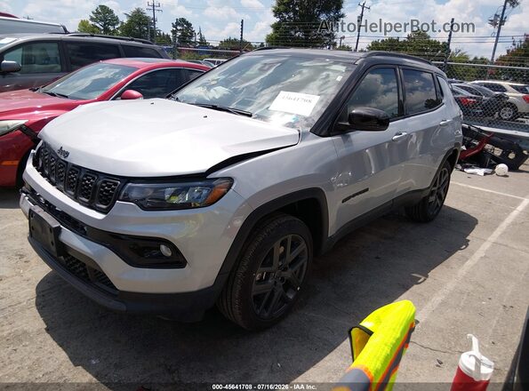 3C4NJDCN2TT253085 2026 JEEP COMPASS Gray წინა მარცხენა ხედი სამი მეოთხედიდან