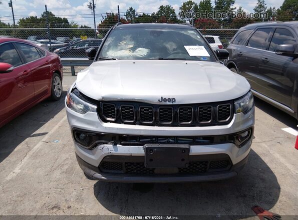 3C4NJDCN2TT253085 2026 JEEP COMPASS Gray ხელსაწყოთა პანელის ხედი