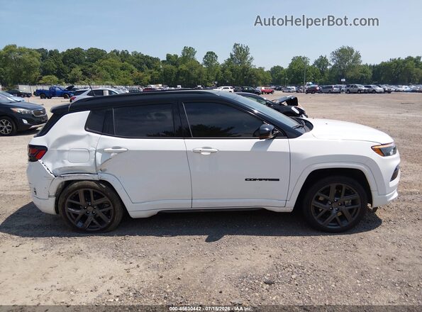 3C4NJDCN3RT140111 2024 JEEP COMPASS White Widok wnętrza z tyłu