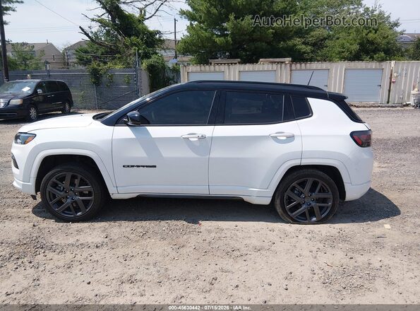 3C4NJDCN3RT140111 2024 JEEP COMPASS White Widok wnętrza 360 stopni