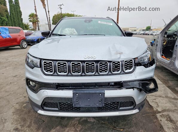 3C4NJDCN3ST621028 2025 JEEP COMPASS Silver Դիմացի տեսք