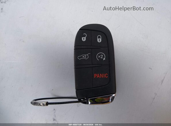 3C4NJDCN4TT244890 2026 JEEP COMPASS White Widok deski rozdzielczej