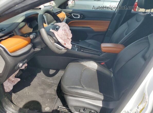 3C4NJDCN5ST557932 2025 JEEP COMPASS White Vista interior delantera