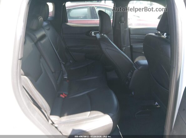 3C4NJDCN5TT188412 2026 JEEP COMPASS White VIN კოდის სტიკერის ხედი