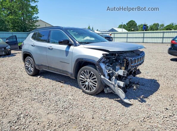 3C4NJDCN6RT580551 2024 JEEP COMPASS Серебряный Передняя правая четверть
