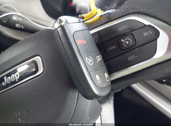 3C4NJDCN6ST615935 2025 JEEP COMPASS White Widok deski rozdzielczej