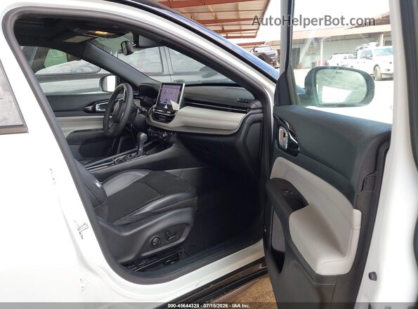 3C4NJDCN6ST615935 2025 JEEP COMPASS White Widok wnętrza z przodu