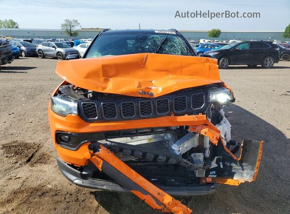 3C4NJDCN6TT166998 2026 JEEP COMPASS Orange Front view