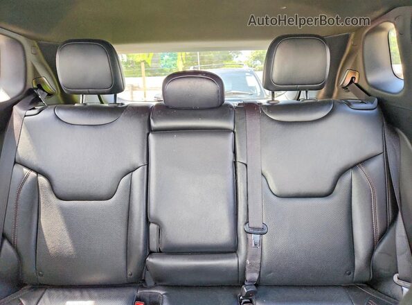 3C4NJDCN7PT523451 2023 JEEP COMPASS Silver Հետևի նստատեղերի տեսք