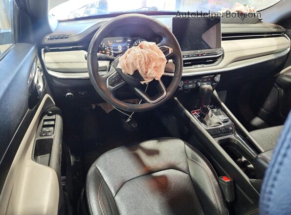 3C4NJDCN7PT566106 2023 JEEP COMPASS Серый Вид панели приборов