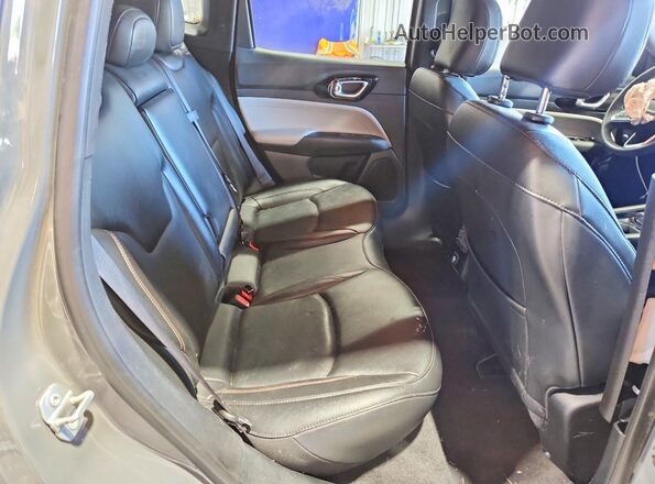 3C4NJDCN7PT566106 2023 JEEP COMPASS Серый Вид задней части салона