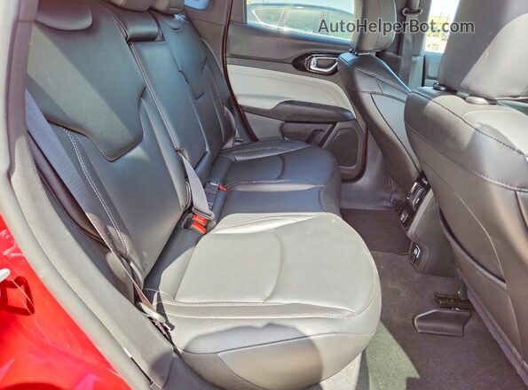 3C4NJDCN7TT178335 2026 JEEP COMPASS Красный Вид задних сидений