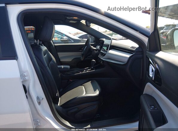 3C4NJDCN7TT271100 2026 JEEP COMPASS White წინა სალონის ხედი
