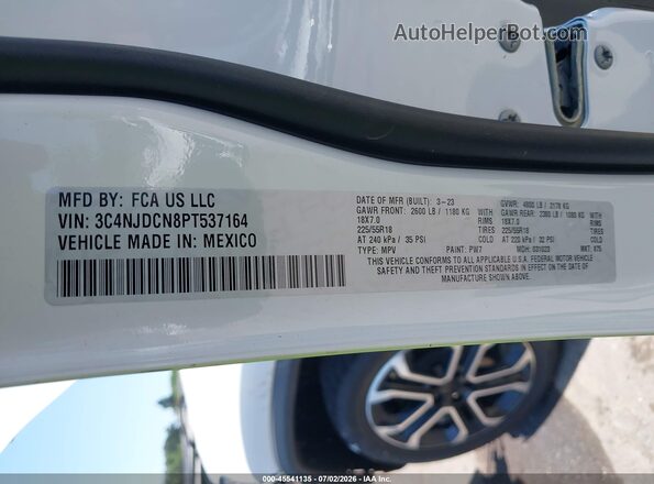 3C4NJDCN8PT537164 2023 JEEP COMPASS White Vista del compartimento del motor