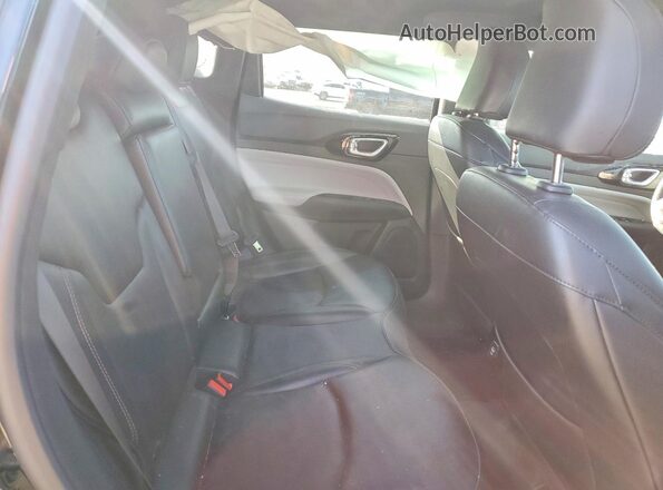 3C4NJDCN8RT166364 2024 JEEP COMPASS Black Սալոնի հետևի տեսք