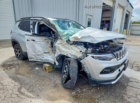 3C4NJDCN8ST524746 2025 JEEP COMPASS Silver Delantero derecho